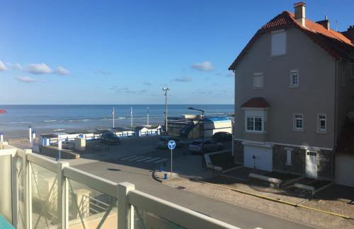 LE BON ENDROIT en bord de mer, vue mer et wifi - Foto 6