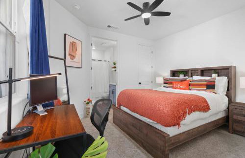 Modern 1BR Suite w AC Sleeps 3, NW Bakersfield - Photo 7