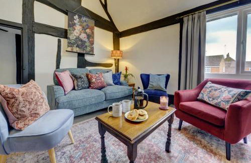 Loft Cottage by Spa Town Property - 2 Bed Tudor Retreat Near to Stratford-upon-Avon, Warwick & Solihull - Foto 42