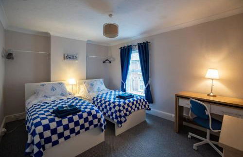 Gloucester City - Birchmore House - 2 Bedroom End Terrace Property Near To City Centre & Hospital With On-Street Parking - Sleeps 5 - Great For Hospital Workers & Contractors - Hosted by RENTMYHOUSE - Foto 18