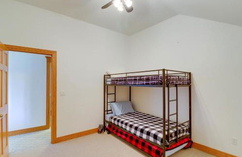 Mountain Views and Shared Pool Ozarks Family Home - Foto 28