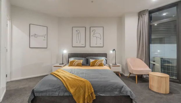 Premium Brand New Central Apt - Carpark - Photo 3, Room