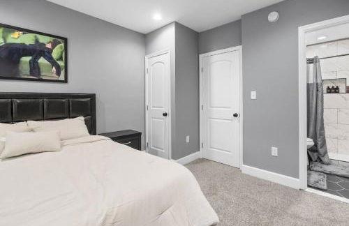 Charming Home Parking, Sleeps 10, WFH Space - Foto 10