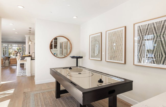 Crystal Cove by Avantstay Gorgeous & Charming Newport Home! - Photo 28