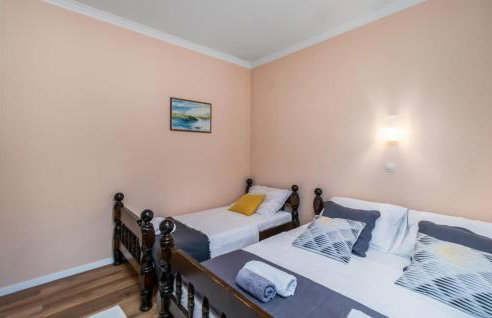 3 Bedroom Beautiful Apartment In Susanj - Photo 16