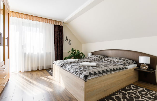 3 bedroom Apartment in Siófok with garden - Photo 5