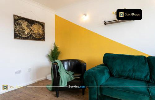 Quick Deals l 5 Bedroom l Sleeps 10 l Parking l Ideal for Groups l Oak Stays Short Lets & Serviced Accommodations - Foto 46