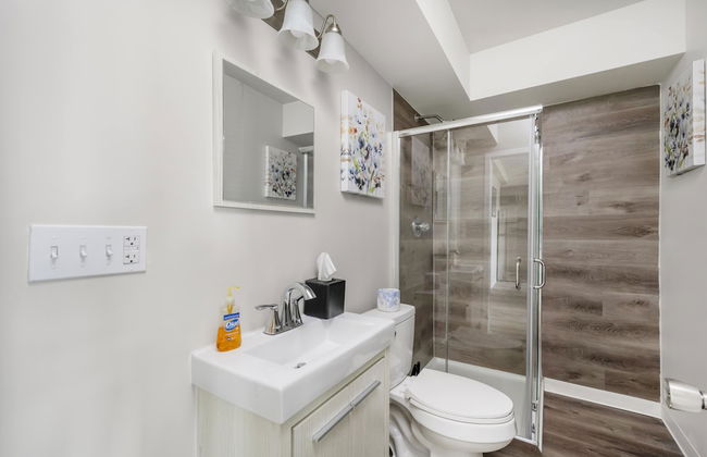 Modern Retreat Near Henry Ford - Foto 73