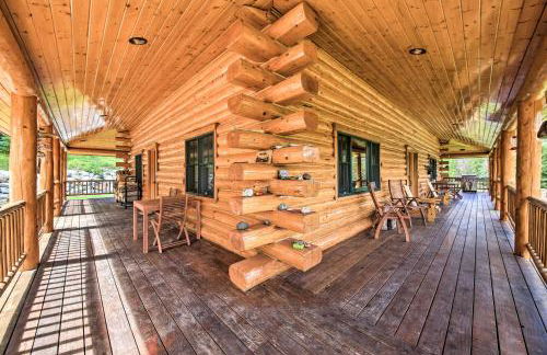 Waterfront Log Home with 95 Acres on Yaak River - Foto 25