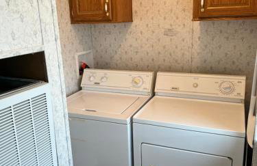 Death Valley PrairieFire 3bd 2ba Home w Kitchen - Foto 15