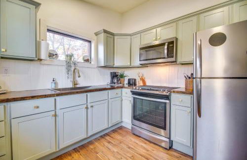 Deck and Boat Dock Lakefront Cabin in Eucha! - Foto 14