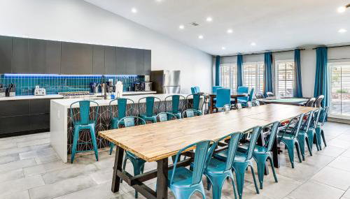 4,300-Sq-Ft Villa in West Vegas with Pool and Games! - Foto 3