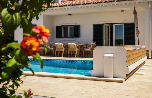 Sunny Ocean Villa with pool near Arrifana beach - Foto 11