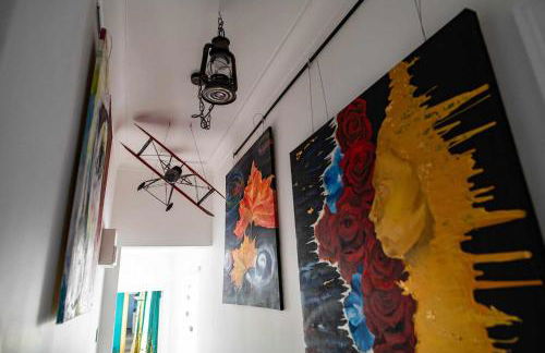 Luxury ApArt Gallery Apartment 1 Near River & Free Parking - Foto 3