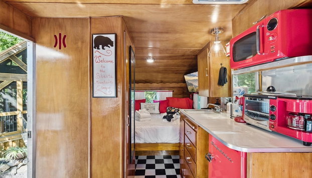 Shasta Mountain Escape 1 Bedroom Home by RedAwning - Foto 5, Cocina privada