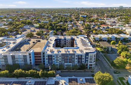 Chic 2BR w Pool Pet-Friendly Unit #14 - Foto 75