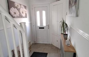 Brackenfield House in Great Barr, Birmingham near the Alexander Stadium and near the M6, with free WiFi, free parking and easy access to Walsall, West Bromwich, Aston Villa Football Ground, Star City and Birmingham City Centre - Foto 11