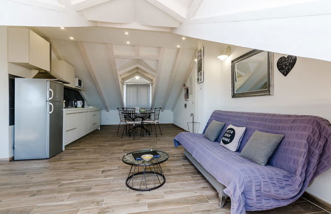 Apartments Life - Photo 60