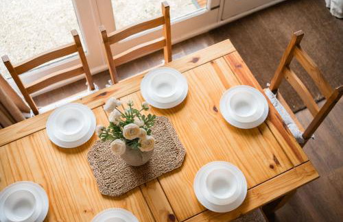 Cosy Cotswolds Farm Stay with Log Burner - Peaceful Winter Retreat - The Dairy - Foto 30