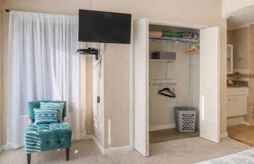 Waterfront Home, Short Walk to Beach, Deck/Balcony - Foto 53