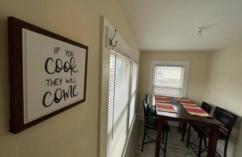 The Yellow Door 3-bedroom downtown near VT&RU - Foto 10