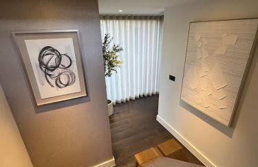 Luxury Villa - Hot Tub - Exclusive Offers - Amar Luxury Stays - Photo 23