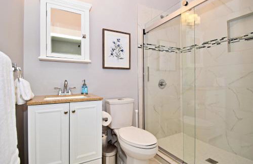 Private Hot Tub - Walk to Pearl - Pet Friendly 3BR - Foto 6