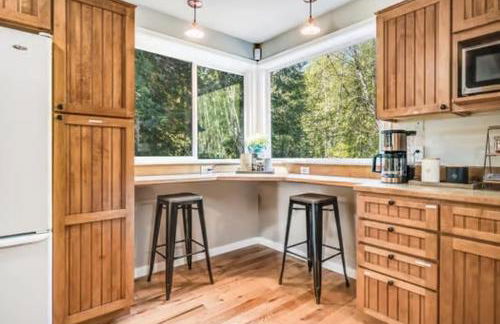 Hillside Cottaga- Private pond, hot tub, game room, by ONP - Foto 42