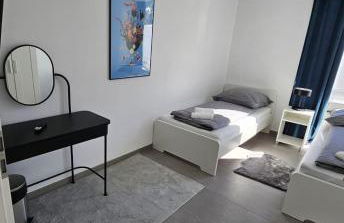 UZ Villa 11 - Laatzen 10 Minutes to Hannover Messe 140qm Modern Living Self-Check-In Wifi Parking - Foto 14