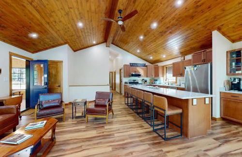 Lakeside Lodge - Photo 6