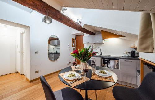 tHE Mirror Attic - Moscova Brera Milano - Foto 3