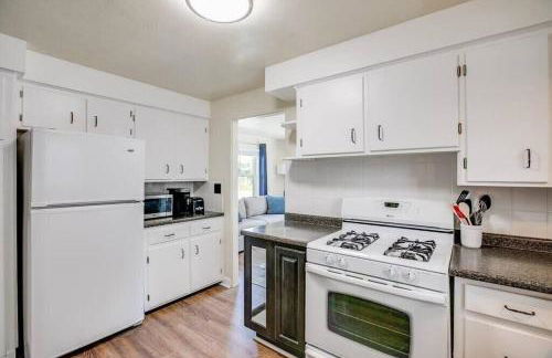 Entire Home Blocks from Notre Dame. Sleeps 8+ - Foto 35