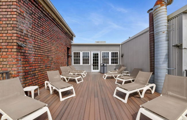 Bluebird Suites at the Warehouse District - Foto 21