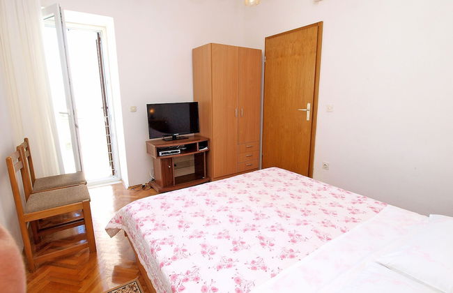 Apartment 761 - Photo 8