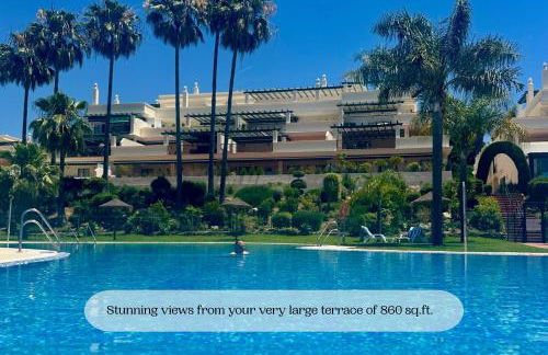 StayatSas Marbella, close to the beach, large 80 m2 terrace, large swimming pools, parking included, 10 minutes from the centre - Foto 24