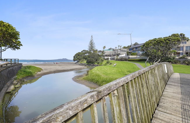 Dazzling Mairangi Bay Retreat Sea Views - Foto 48