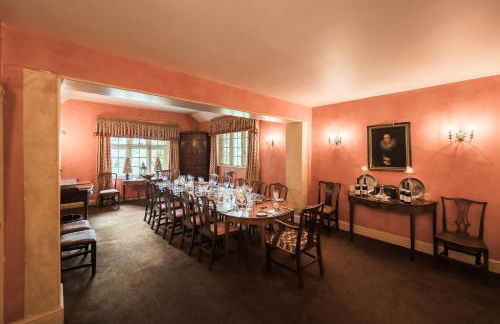 Ebrington Manor by Birch Stays - Photo 27