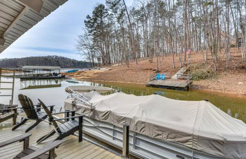 Waterfront Lake Hartwell Retreat with Indoor Hot Tub - Foto 36