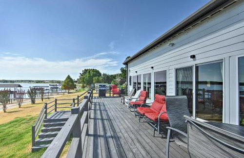 Modern Cedar Creek Lake Retreat with Panoramic View! - Foto 14