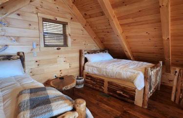 Luminous Cabin near Tappan Lake with Hot-Tub, BBQ and Deck in Ohio - Foto 2