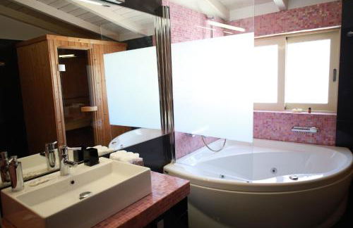 Luxury Villa with Pool in Athens Riviera - Foto 15