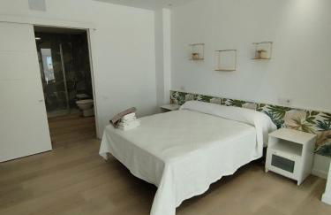 Apartamentos y estudios EL CENTRO - Foto 4