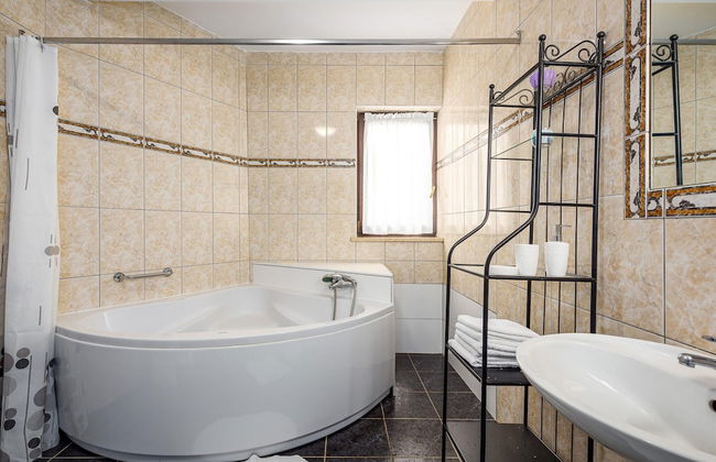 Scenic Villa With Private Garden - Foto 18