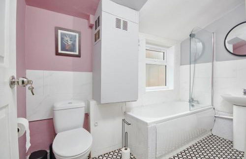 BIG Contractor House in Leamington Spa with 7 Beds by PureStay - 14 Night min! - Foto 36