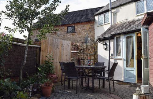 Rebecca's Cottage - Photo 13