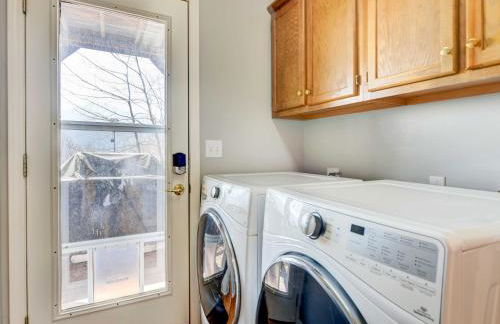 Stunning Maggie Valley Getaway with Decks, Fire Pit! - Foto 24