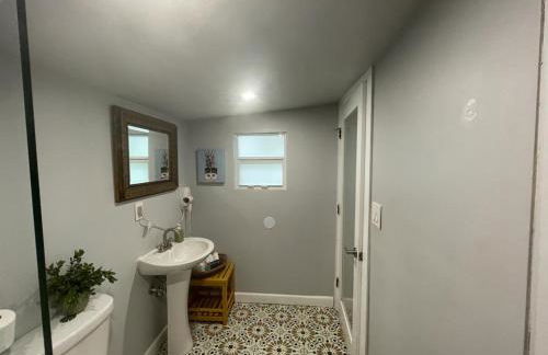 Private Studio Cabin steps from Calle 8 - Foto 59