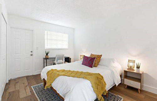 Stylish 2 BR Condo - Close to Riverwalk - Foto 27