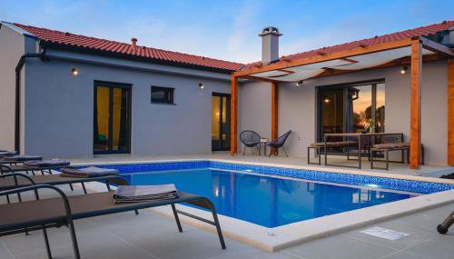 Villa Balun in Orihi - 3 bedrooms - pool - garden - sauna - Foto 5