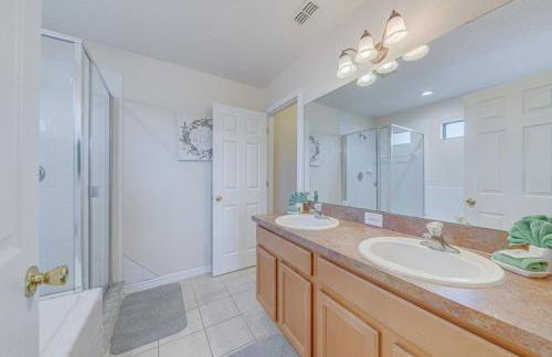 557-Impressive Two Story Private Villa with South Facing Pool 4 Large Bedrooms - Foto 14